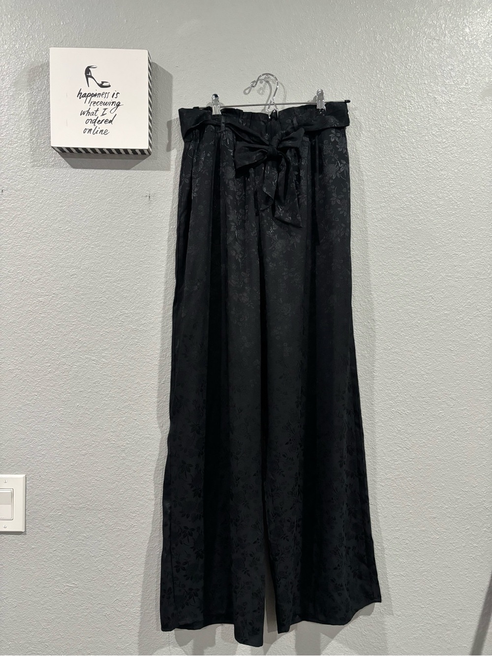 Francesca's Collections Black Wide-Leg Paperbag Waist Pants with Self-Tie